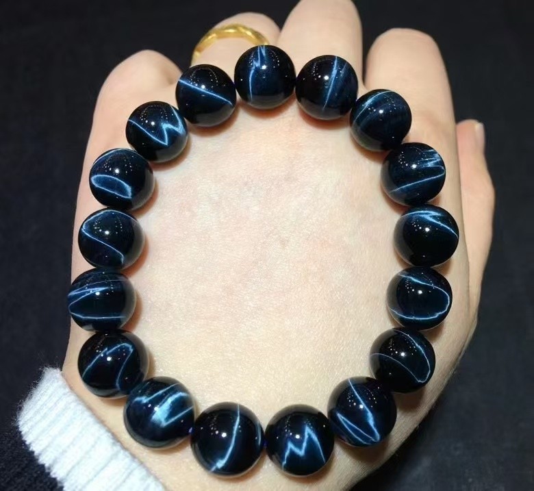 Natural blue Tiger’s Eye Stone Crystal Bead Bracelet Adult Collector’s Item