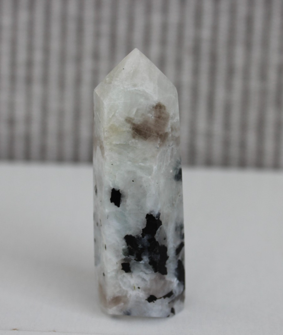 RAINBOW MOONSTONE POINT 3.14 INCHES TALL/ 85 GRAMS
