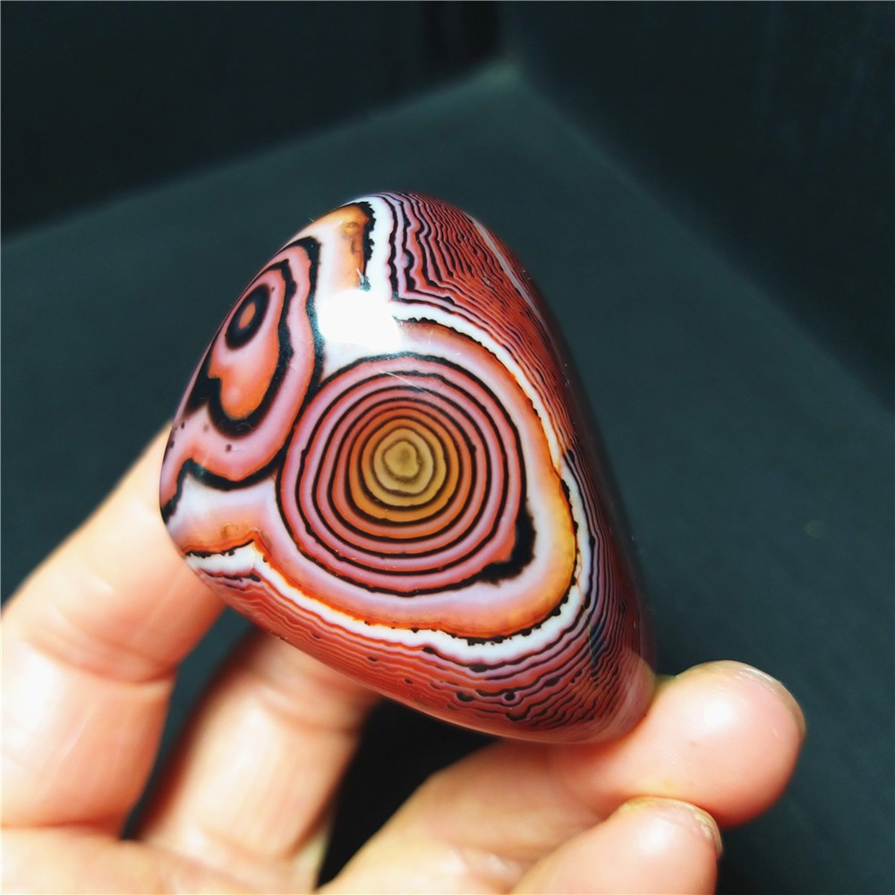 TOP 75.8G Natural Polished Silk Banded Lace Stone Madagascar C1243