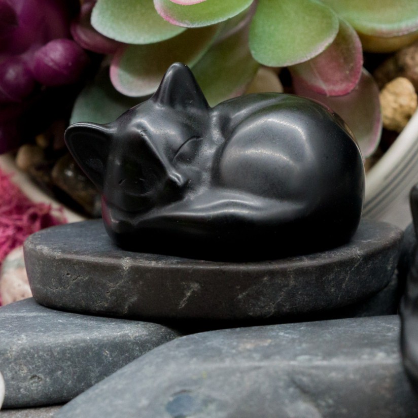 Obsidian Crystal Sleeping Cat Carving Stone Healing Protection Pet Trinket Decor