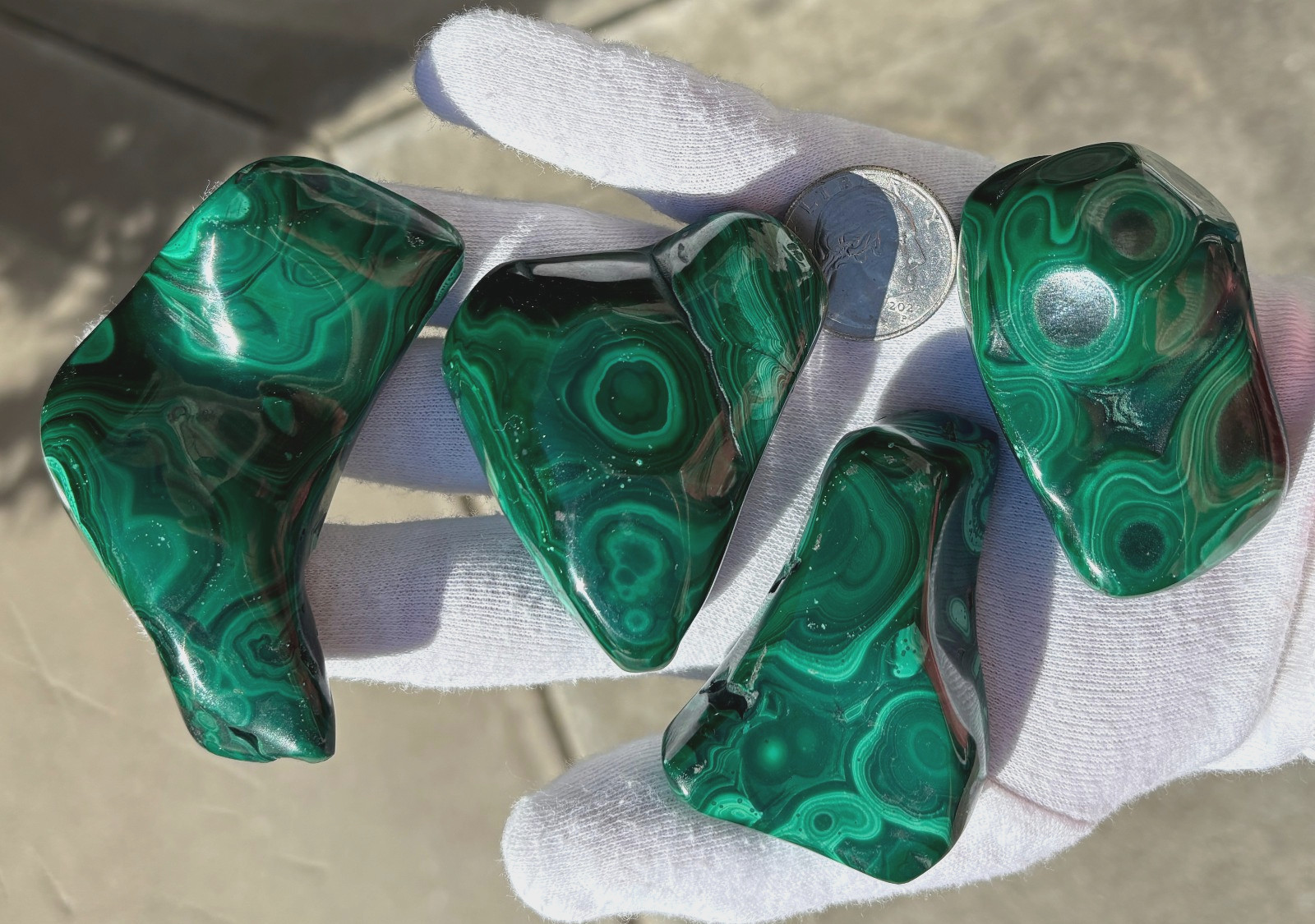 USA SALE 402g LOT MALACHITE POLISHED XL TUMBLE PALMSTONE SIZE PALM STONE STONES