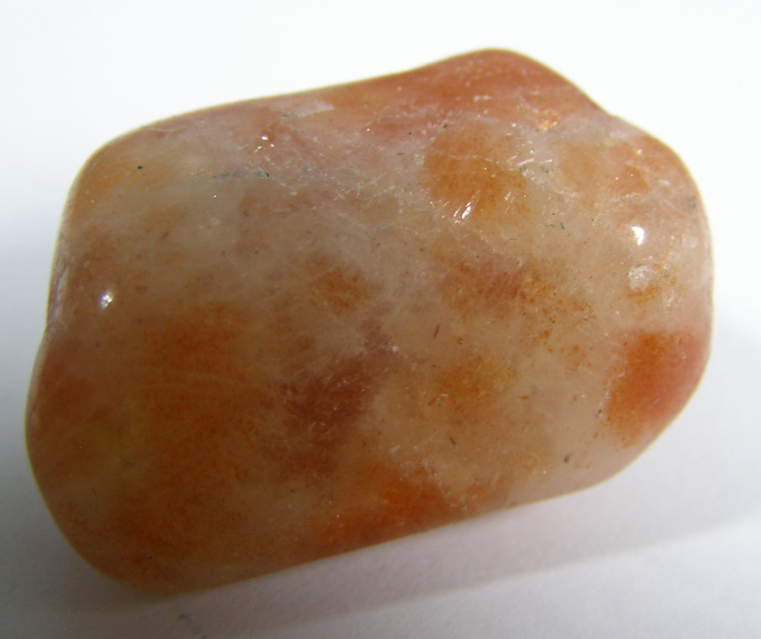 SUNSTONE TUMBLESTONE – LOVELY IRIDESCENCE – 11.74 gms 2.5 x 1.7 cms #C