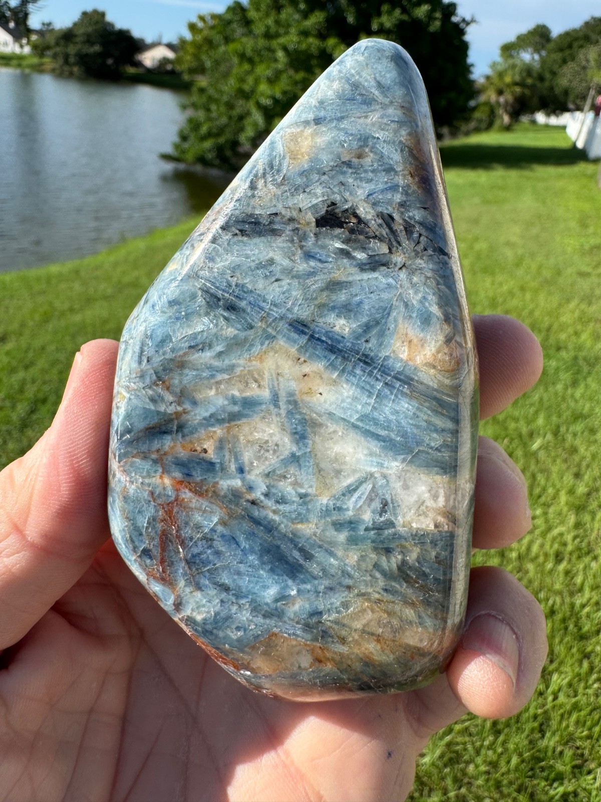 Beautiful Blue KYANITE polished freeform specimen 532 grams 4″ x 2 1/2″