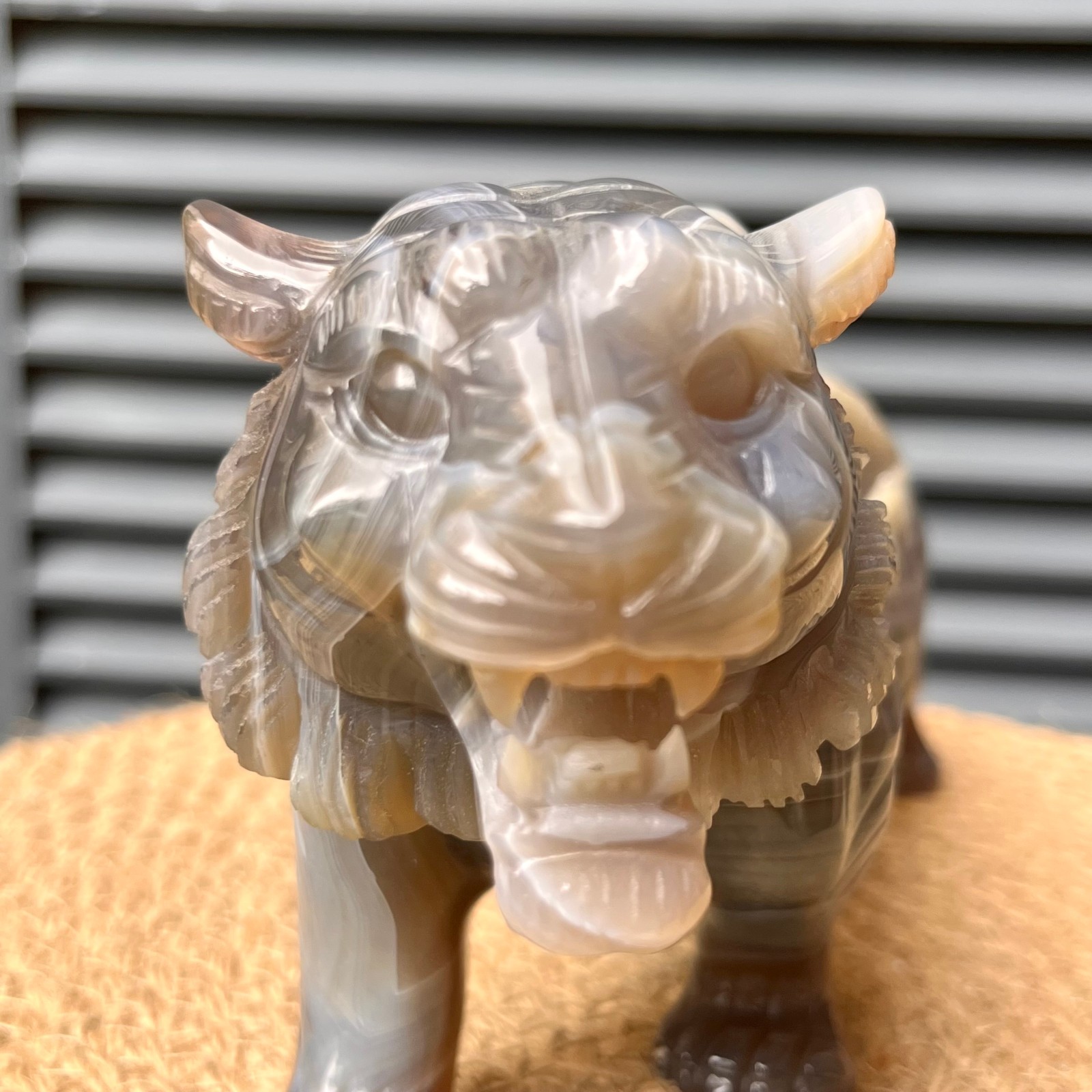 Natural Crystal Tiger Figurine Agate Animal Art Home Office Gift Decor 2.7 lb