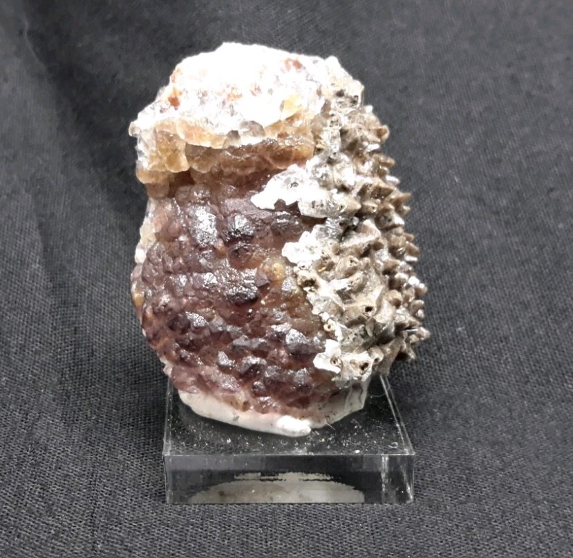 37mm FLUORITE with CALCITE from Chihuahua, Mexico