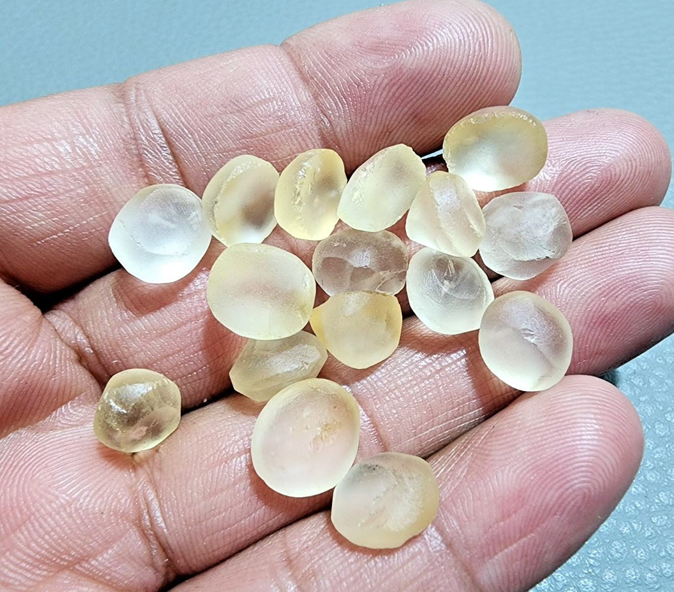 16Pcs Rare Golden Citrine Topaz Without Cutting 10-12MM Faceted Cabochon Gemston