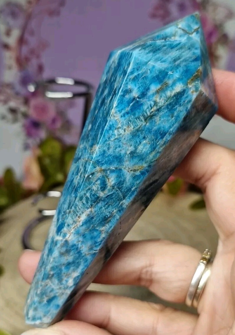 High Quality Brazillian Blue Green Apatite Crystal Point Wand 110mm 158g & Stand