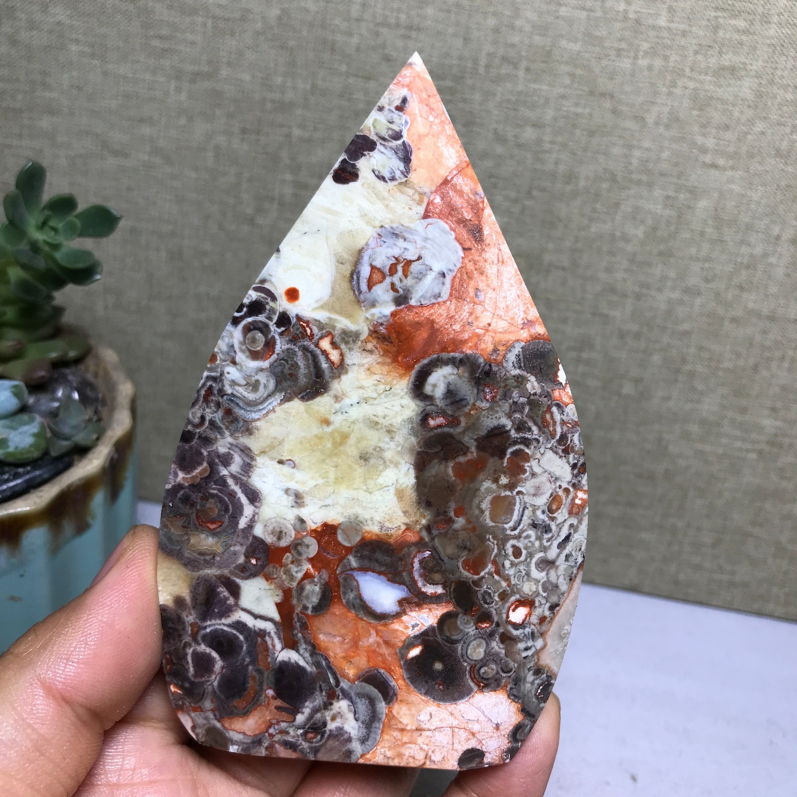 Natural Indonesian Bloodstone agate point leaf Crystal specimens 189g A5157
