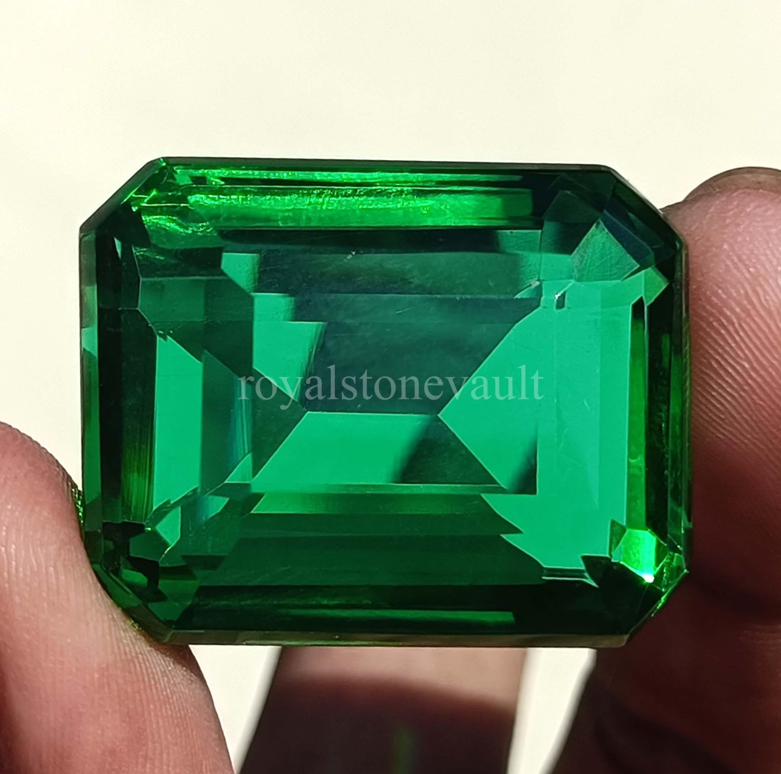 Natural Green Emerald IGL Certified 114.35 Ct Emerald Cut Loose Gemstone 5ISR