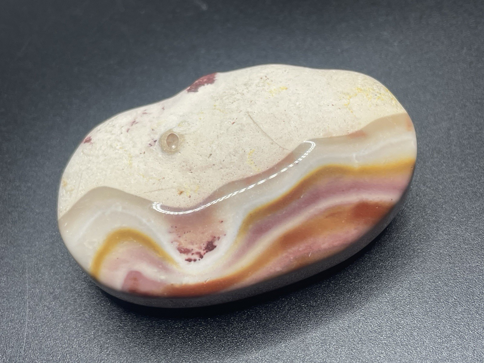 Mookaite Palmstone 56g
