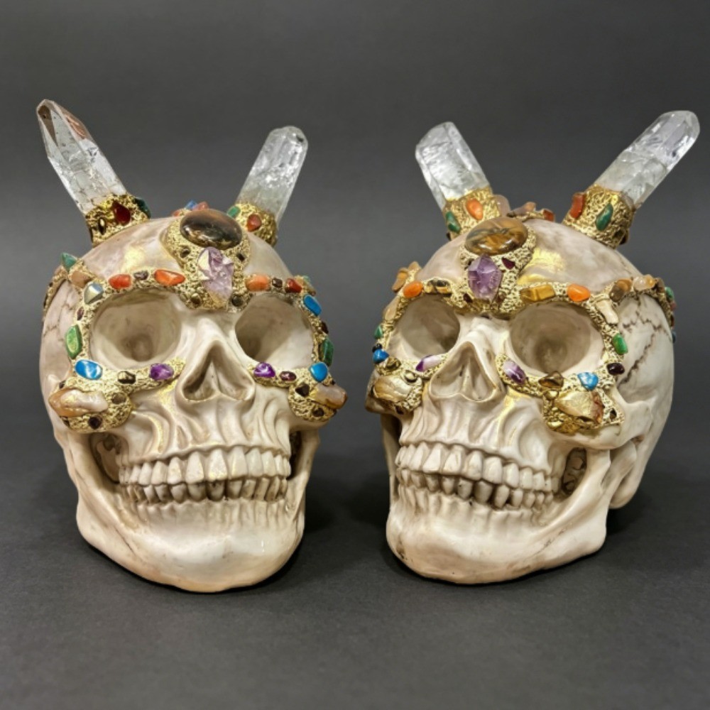Chakra Inlaid Resin Skull Clear Quartz Crystal Healing Figurine Halloween Reiki