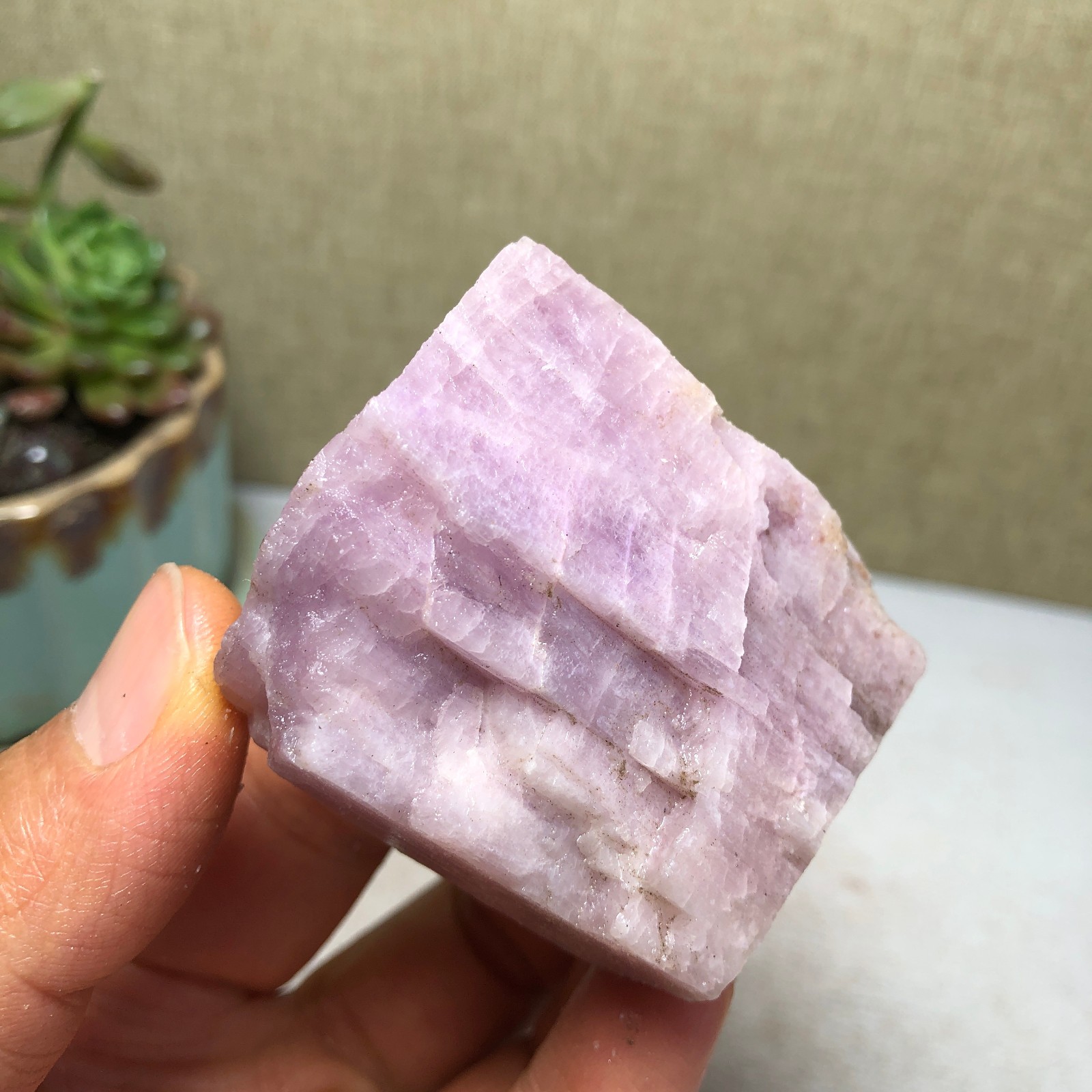 50mm Natural Kunzite Crystal semi-precious rough original Specimen 141g A4200