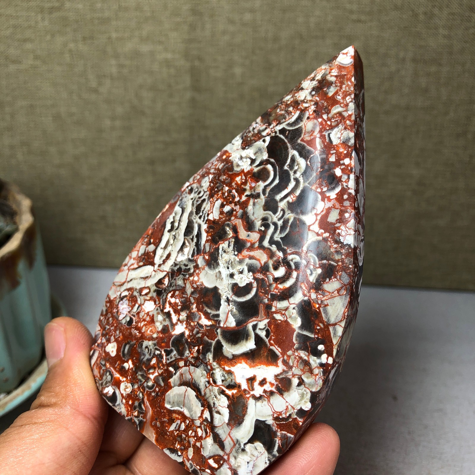 Natural l Indonesian Bloodstone agate point leaf Crystal specimens 173g A4931