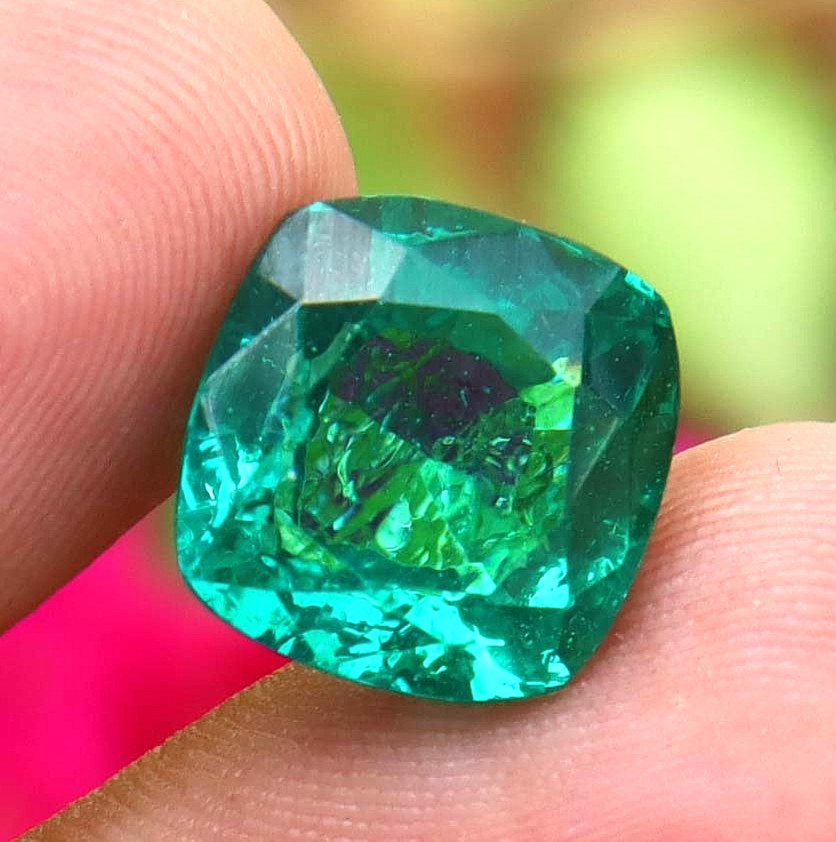 Green Emerald Certified Natural Colombian Cushion Cut Loose Gemstone 10 Ct