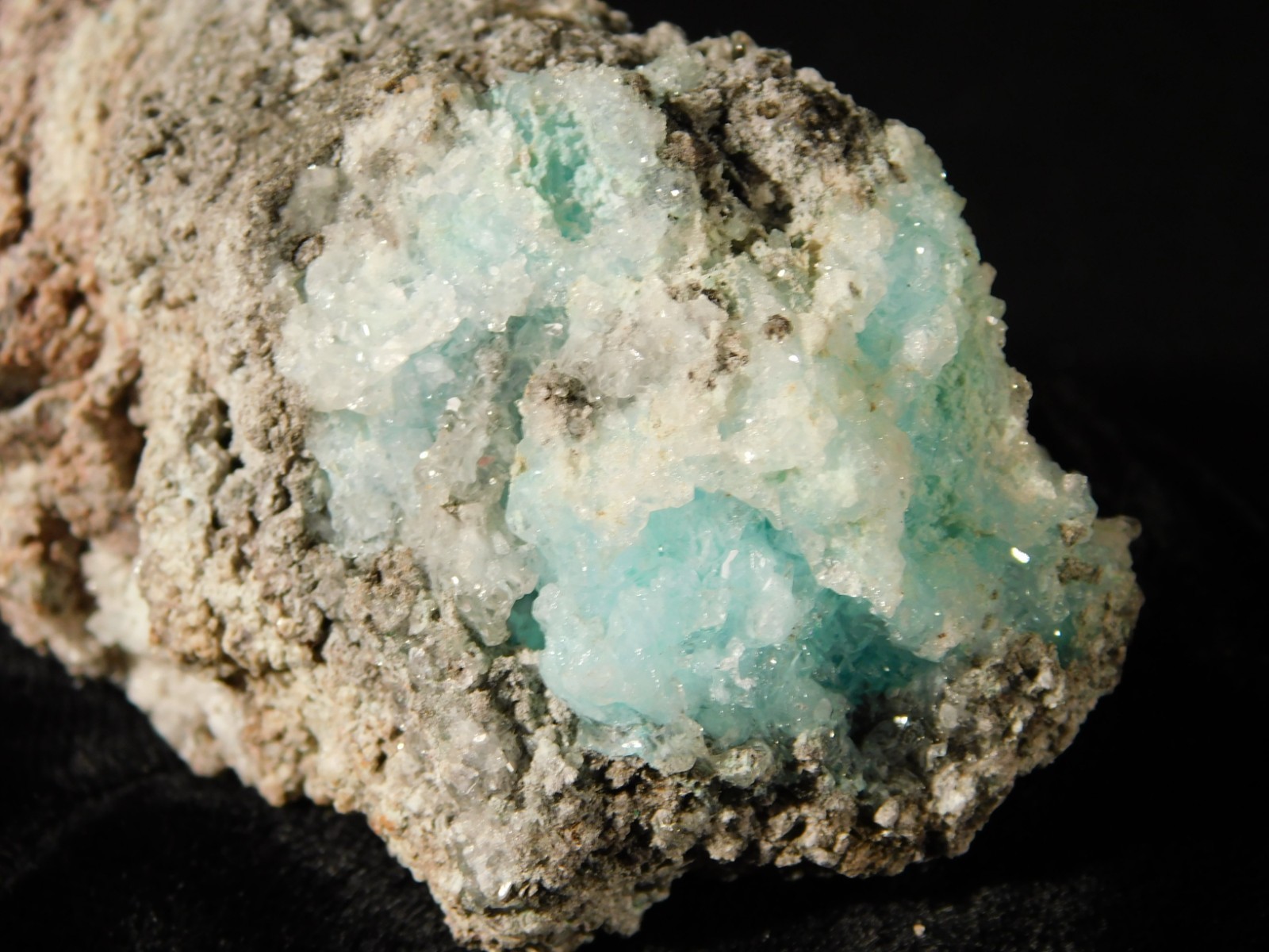 Light BLUE! CHRYSOCOLLA Cluster with Translucent Druzy Quartz Mexico 195gr