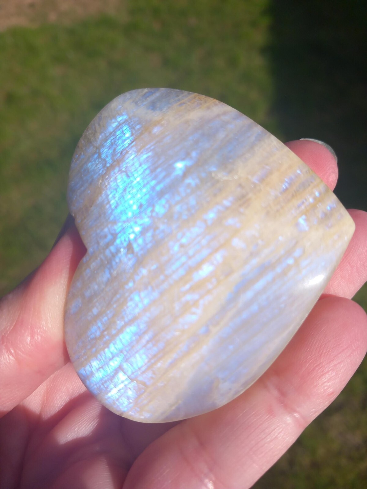 2″~3″ Heart Moonstone High Blue Flash Tumbled Stone Healing Pocket Palm Stone