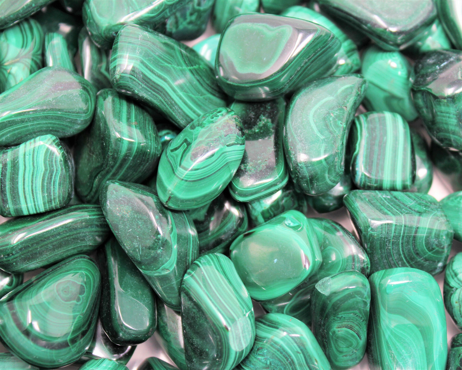 1 Medium Malachite Tumbled Stone (Crystal Healing Reiki Gemstone Metaphysical)