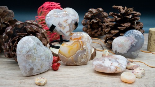 Flower Agate Crystal Heart Carvin Spiritual Healing Energy Meditation Trinket