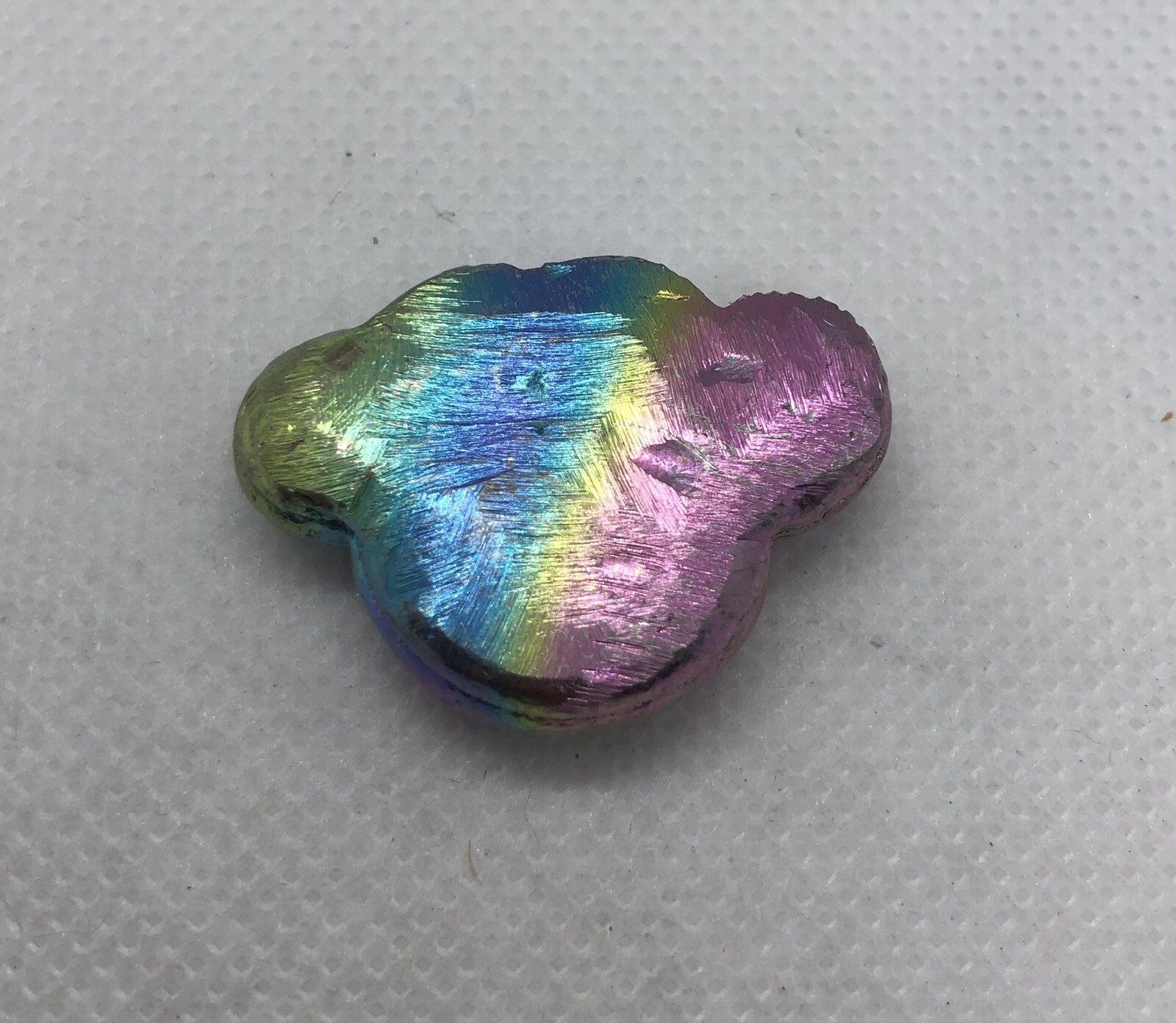 Bismuth Crystal Paw print