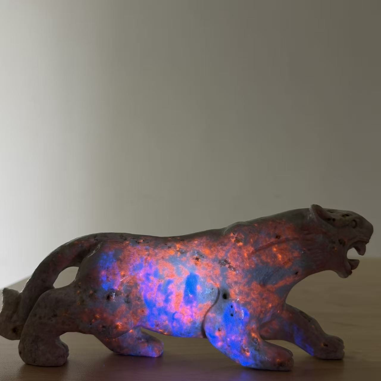 2.1LB A+Natural Hackmanite Leopard Table Decor Crystal Carving UV Glow