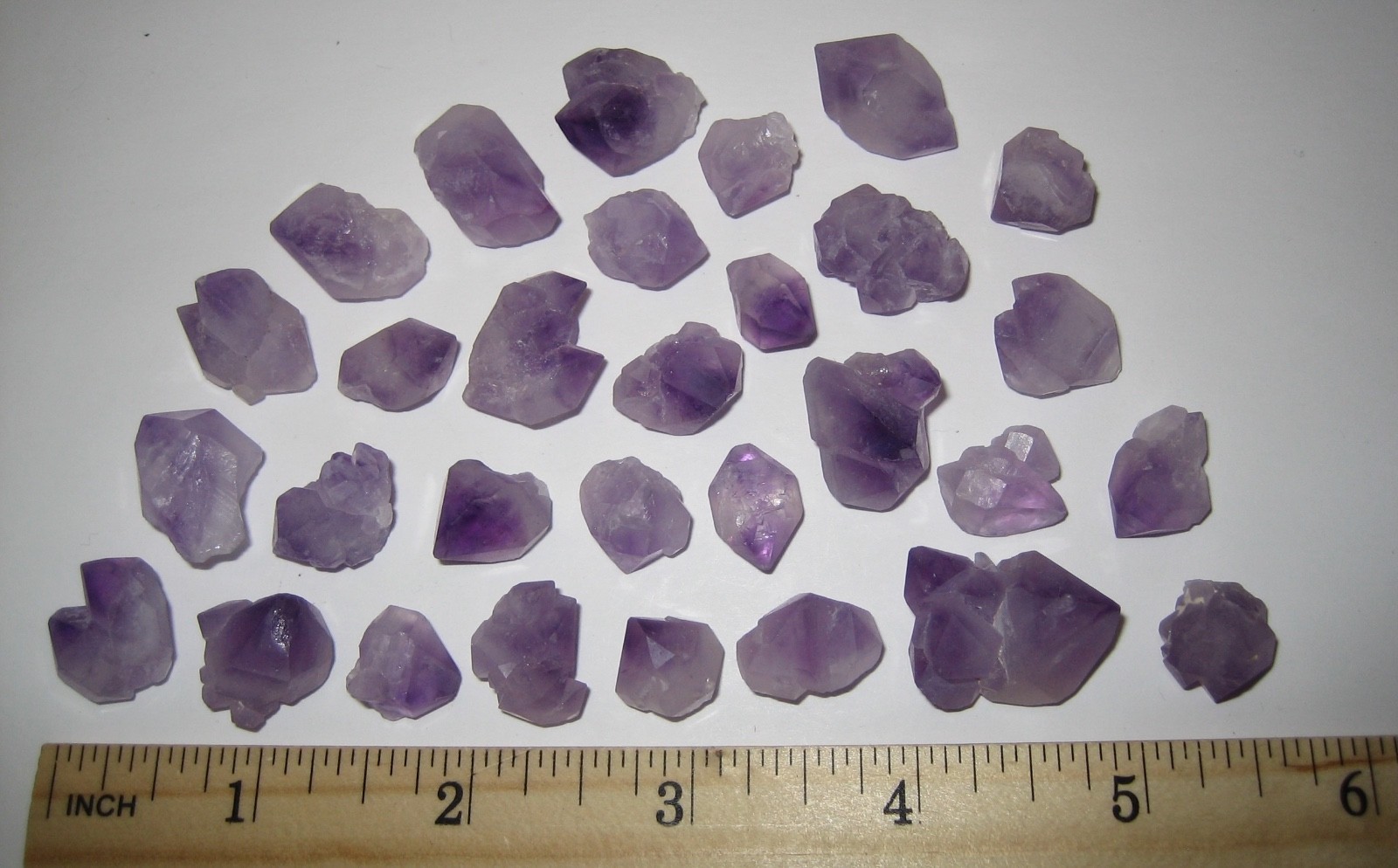 30 SMALL NATURAL ROUGH 0.5″- 0.8″ LIGHT PURPLE AMETHYST CRYSTALS ~ 84.3grams *3