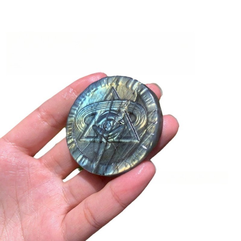 Hand Carved Labradorite All-Seeing Eye Carving Crystal Healing Ornament*1pcs