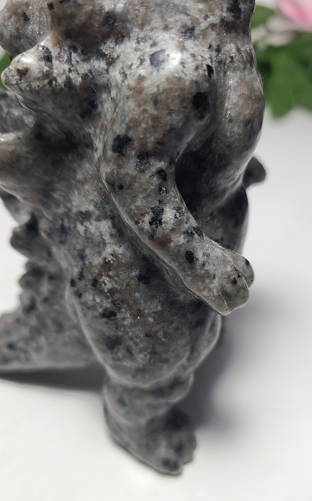 4.6″ 364g Awesome UV Reactive Yooperlite Godzilla Crystal Stone Carving Statue