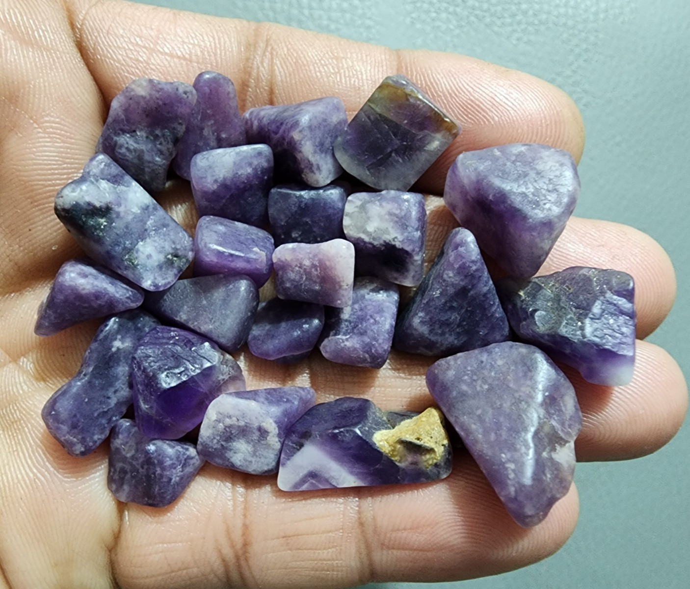 23pcs Charoite Rough Lot 11–19mm Natural Purple Charoite Gemstones for Jewelry