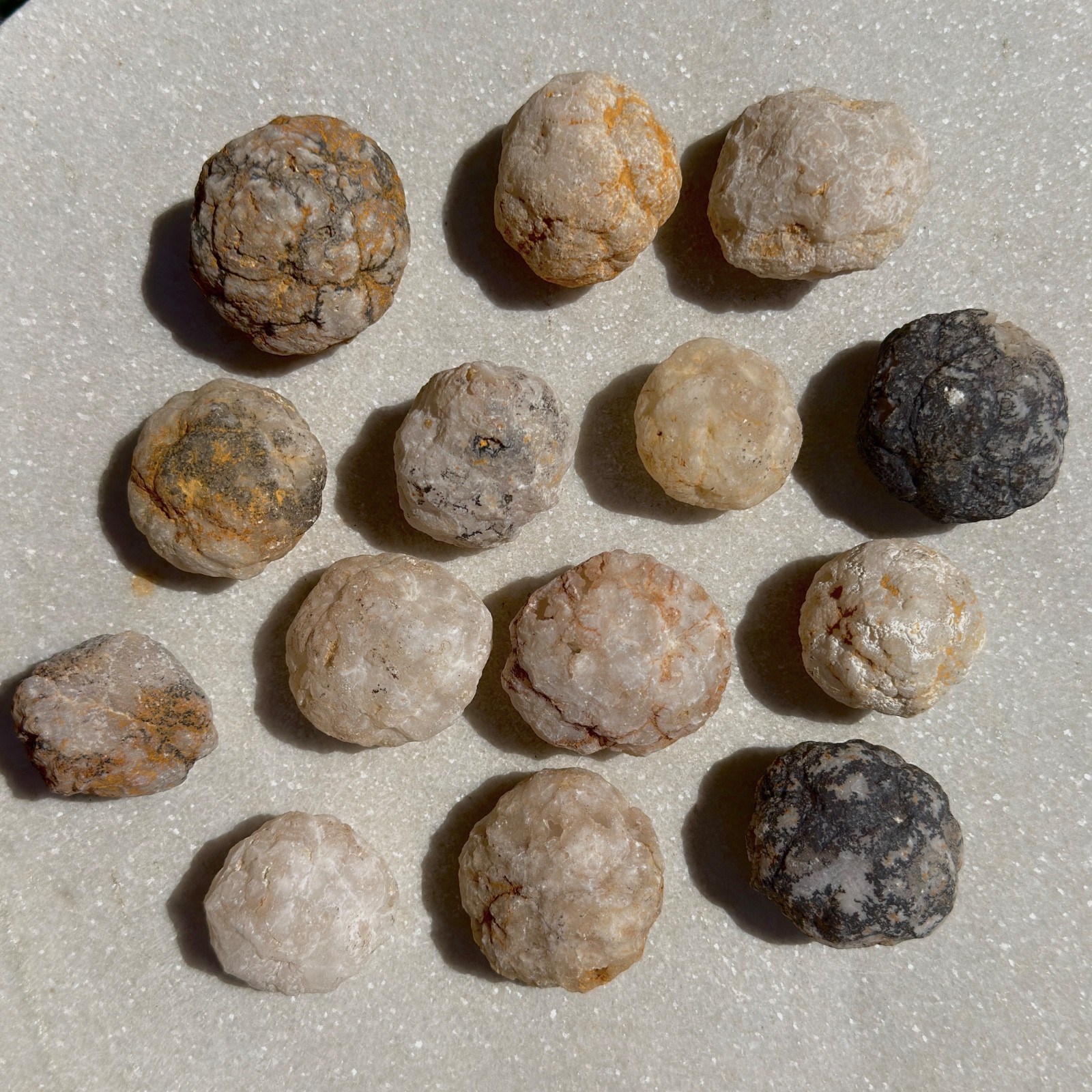 Wholesale Lot – 2 lbs Natural Unbroken Quartz Geode – 12 to 16 PCS