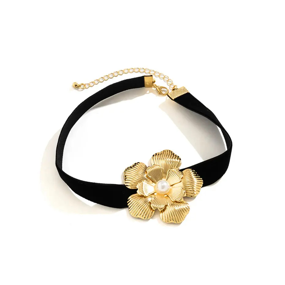 Women’s Fashion Jewelry Gold Rose Flower Velvet Choker Collar Necklace 1PC