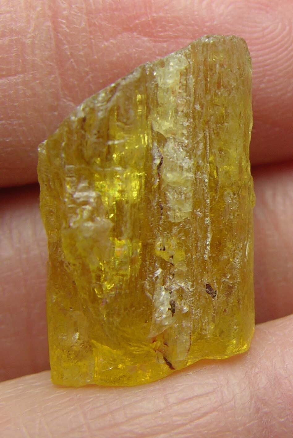 14.15ct Pakistan Raw Rough Yellow Beryl Heliodor Stick Crystal specimen2.8g 19mm