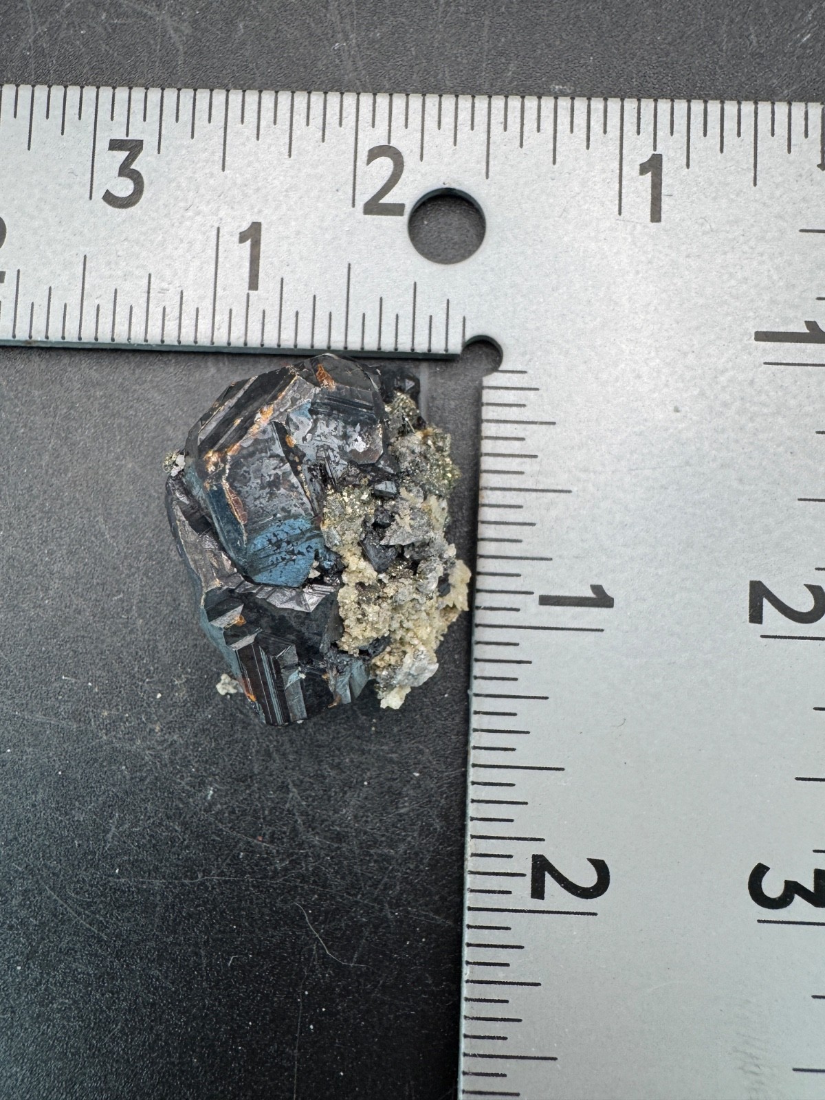6821 Sphalerite Crystals with Bright UV Fluorescence Santa Eulalia, MX 34g