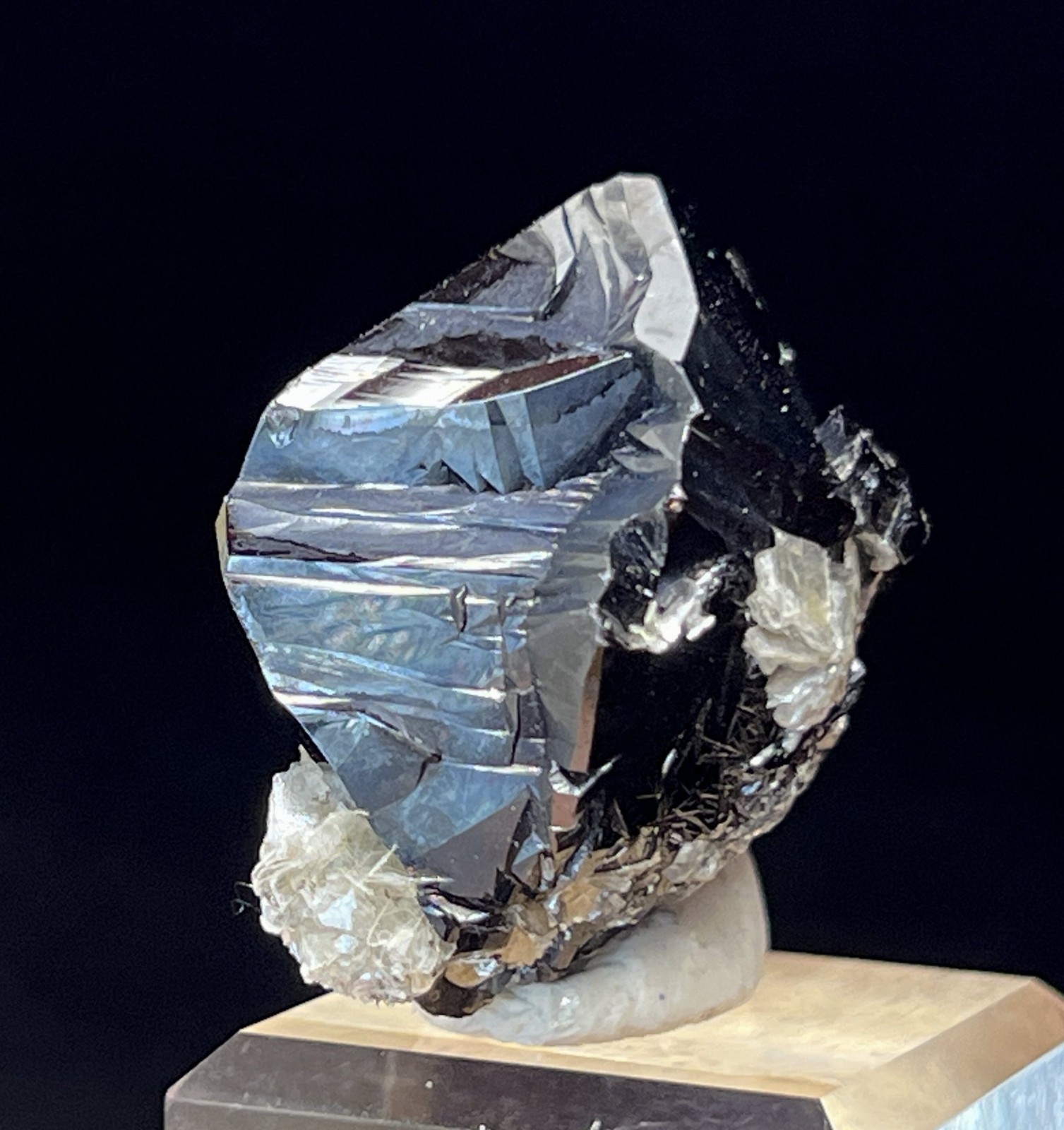 36mm 59g Bright Cassiterite with Muscovite, Natural Mineral Specimen