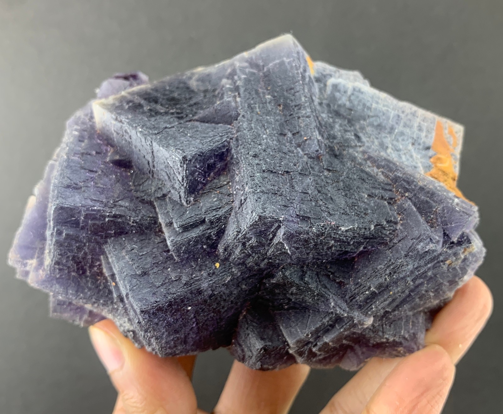 1.3LB NATURAL CUBIC UV REACTIVE FLUORITE CRYSTAL MINERAL SPECIMEN COLOR CHANGE.