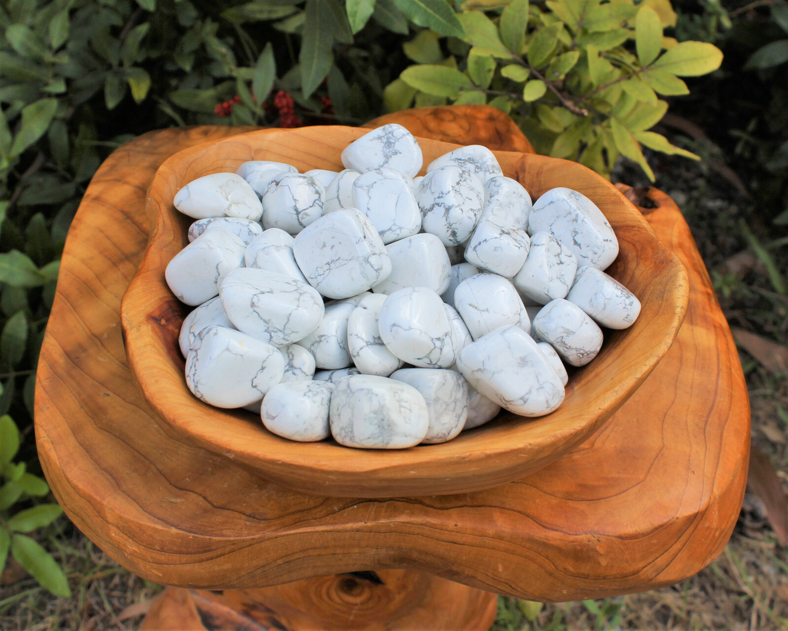 1 Large White Howlite Tumbled Stone (Crystal Healing Reiki Gemstone)