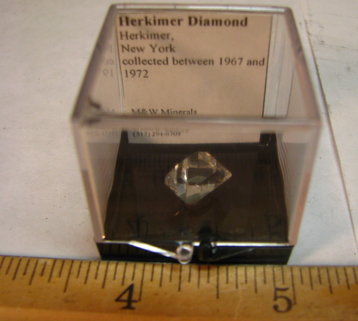 1/2in CLEAR HERKIMER DIAMOND/QUARTZ THUMBNAIL IN CASE HERKIMER NEW YORK USA#137