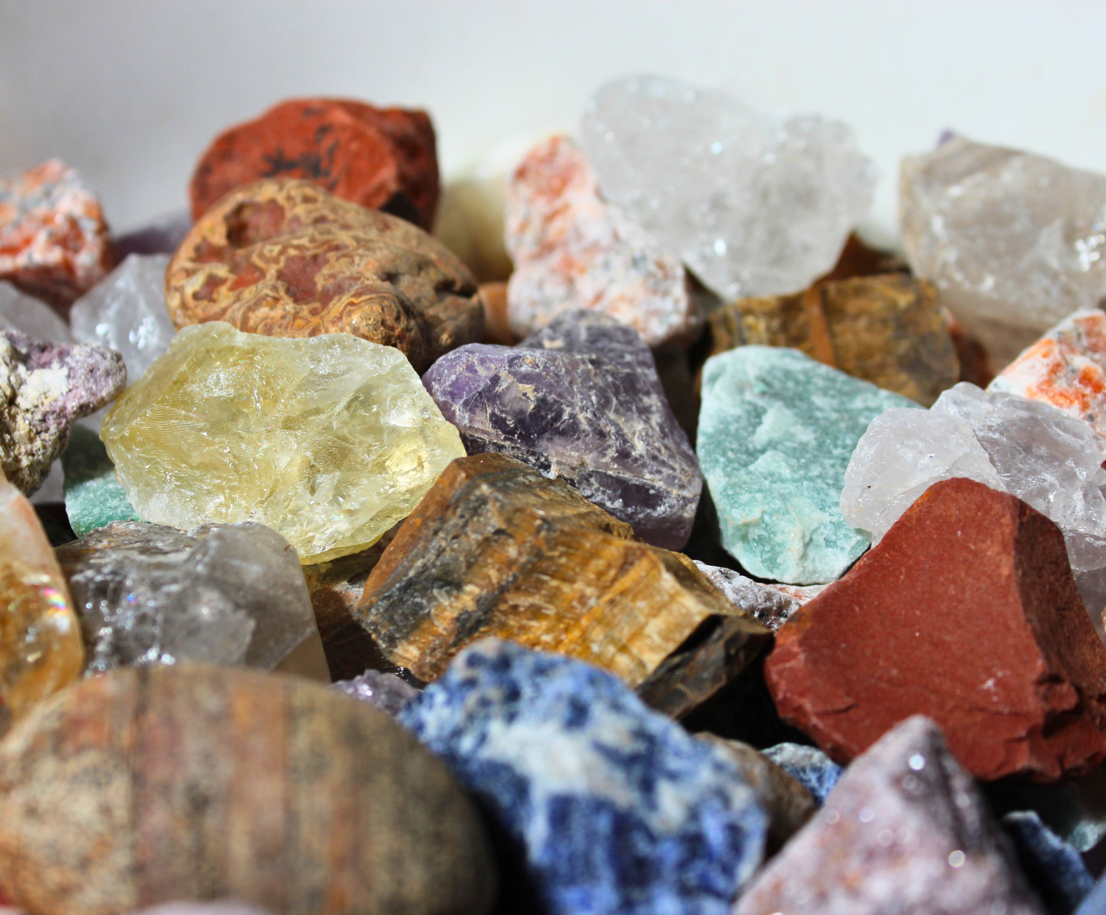 Brazil Mix – Rough Rocks for Tumbling – Bulk Wholesale 1LB options