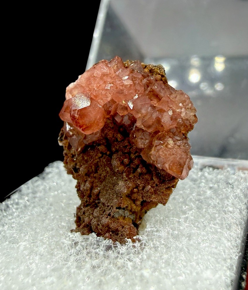 Rhodochrosite & Caryopilite : N’Chwaning Mine . North Cape , South Africa 🇿🇦