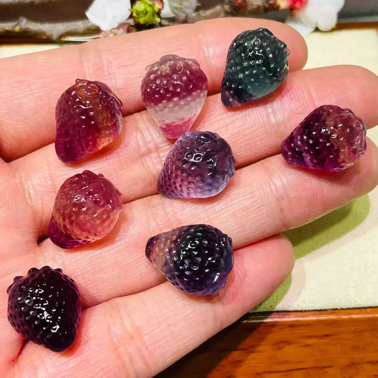 5pc Natural fluorite carved mini strawberry quartz crystal reiki healing