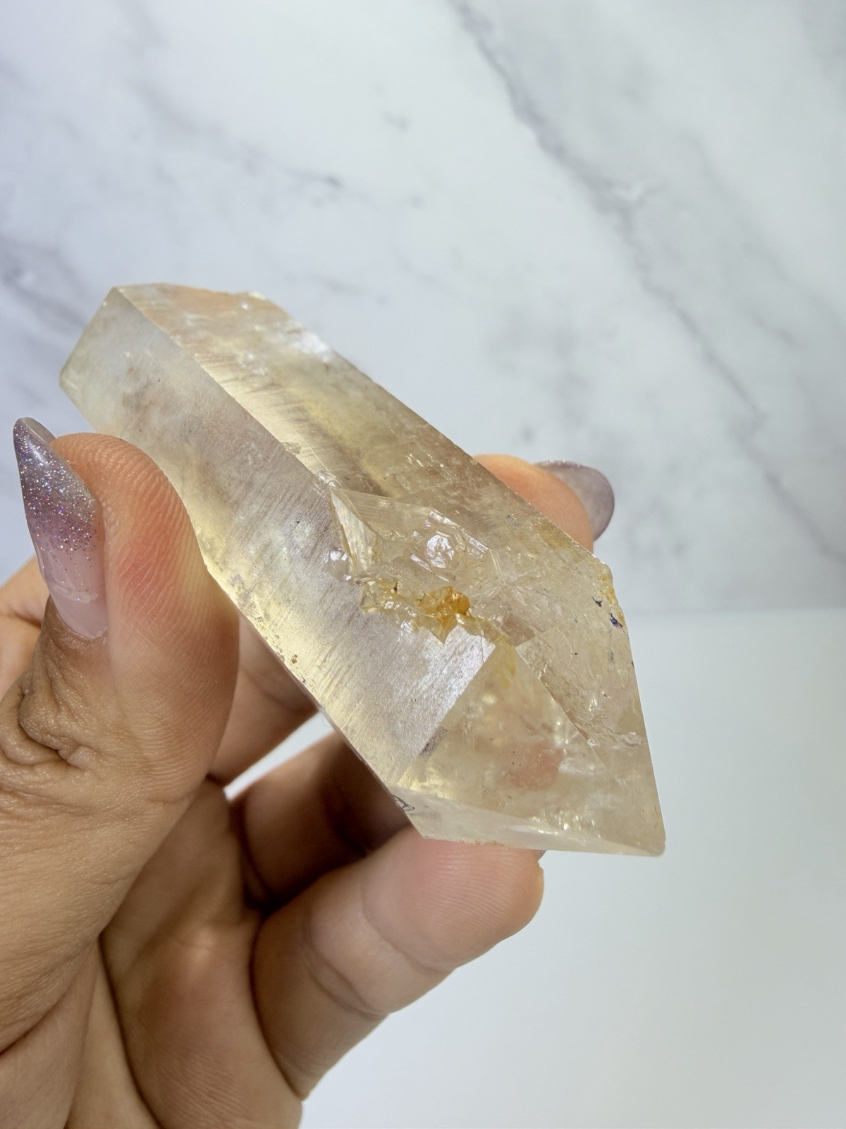 High Luster Enhydro Quartz w/ Moving Bubble &/or Carbon/Black Inclusions,A523