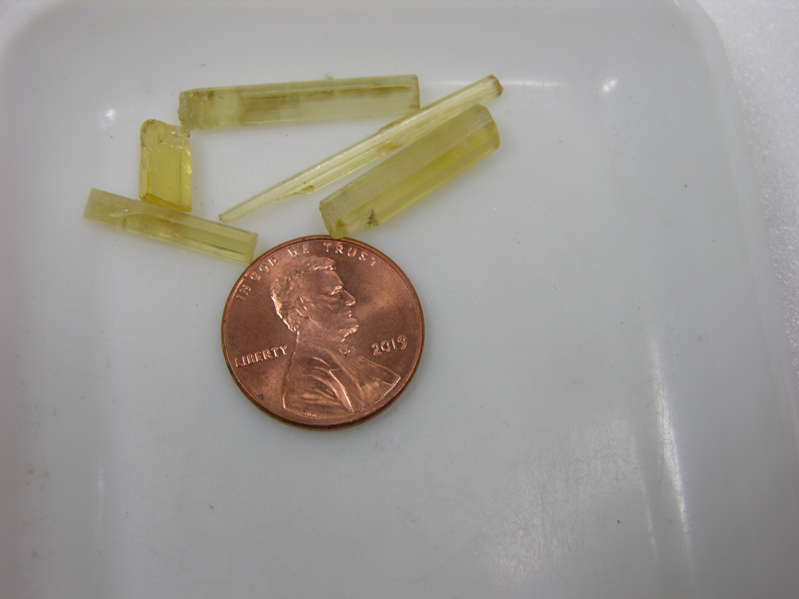 10.50ct Pakistan 5 Pcs Beryl Heliodor Crystals 2.10g 9.00mm to 32.00mm