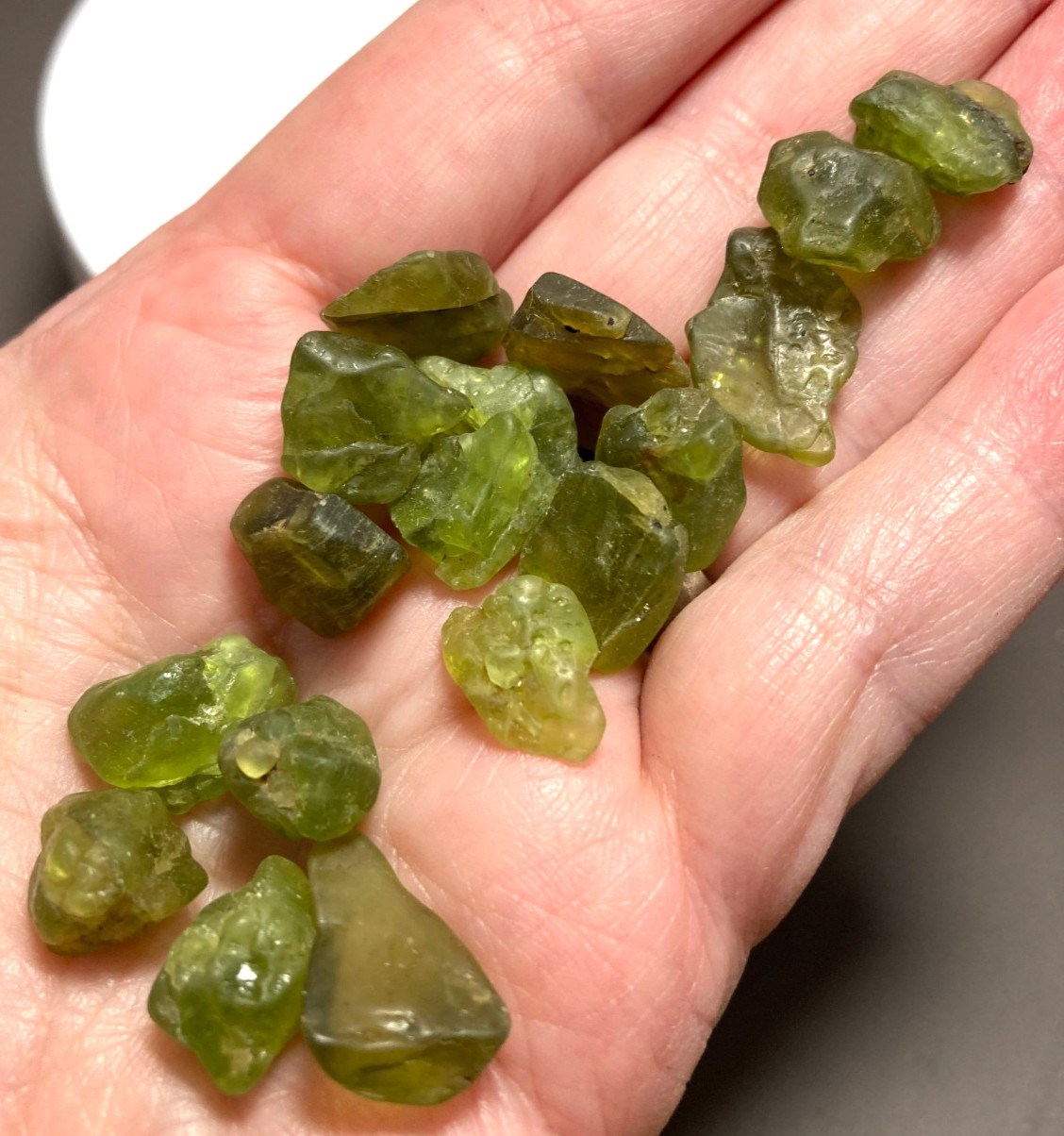 17 pcs Peridot Crystals almost 1 oz from 6 to 15 mm Natural Bulk Resale Lot NOS