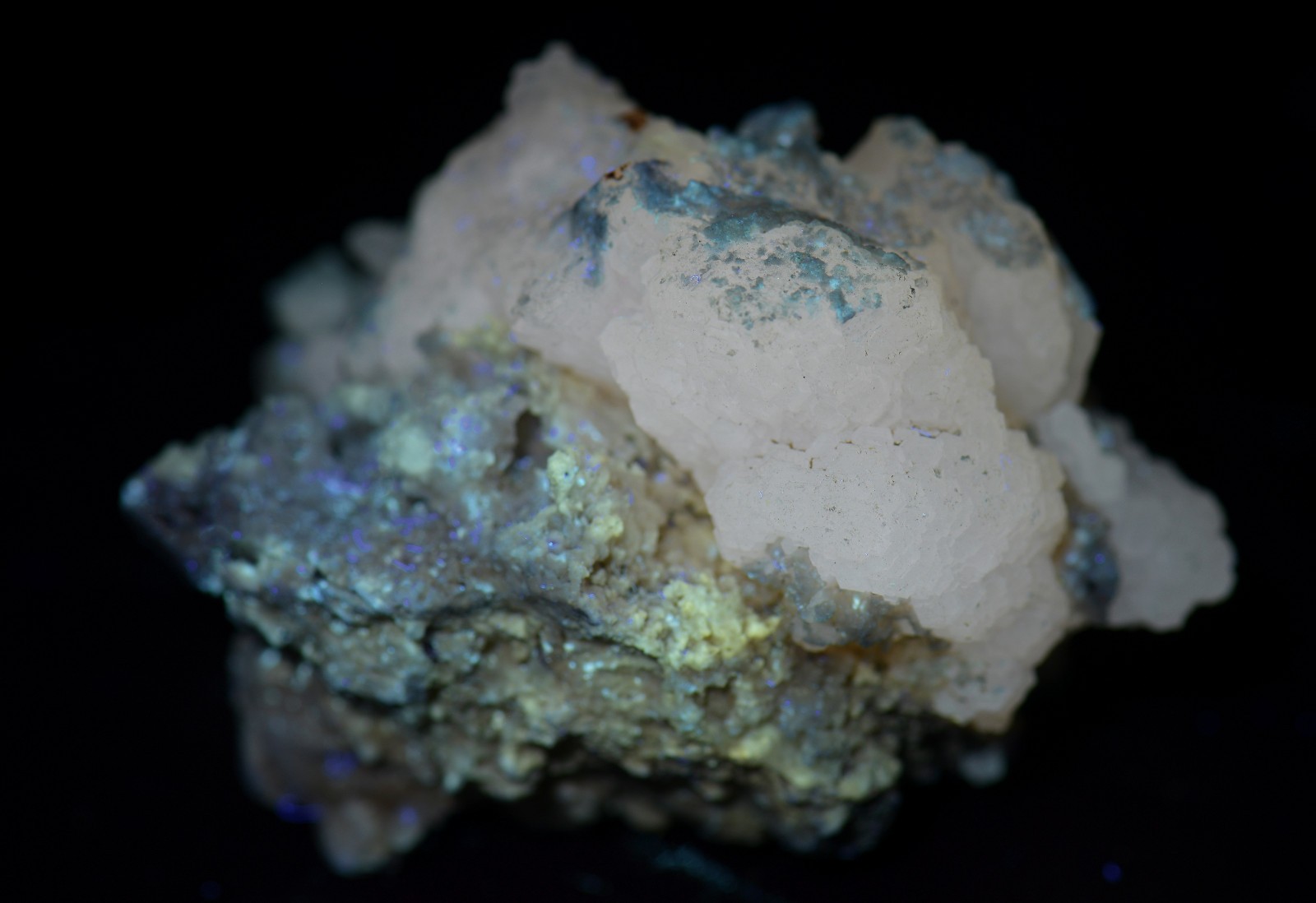 Excellent Witherite specimen, Peach UV. Minerva Mine, Illinois. 213 grams.