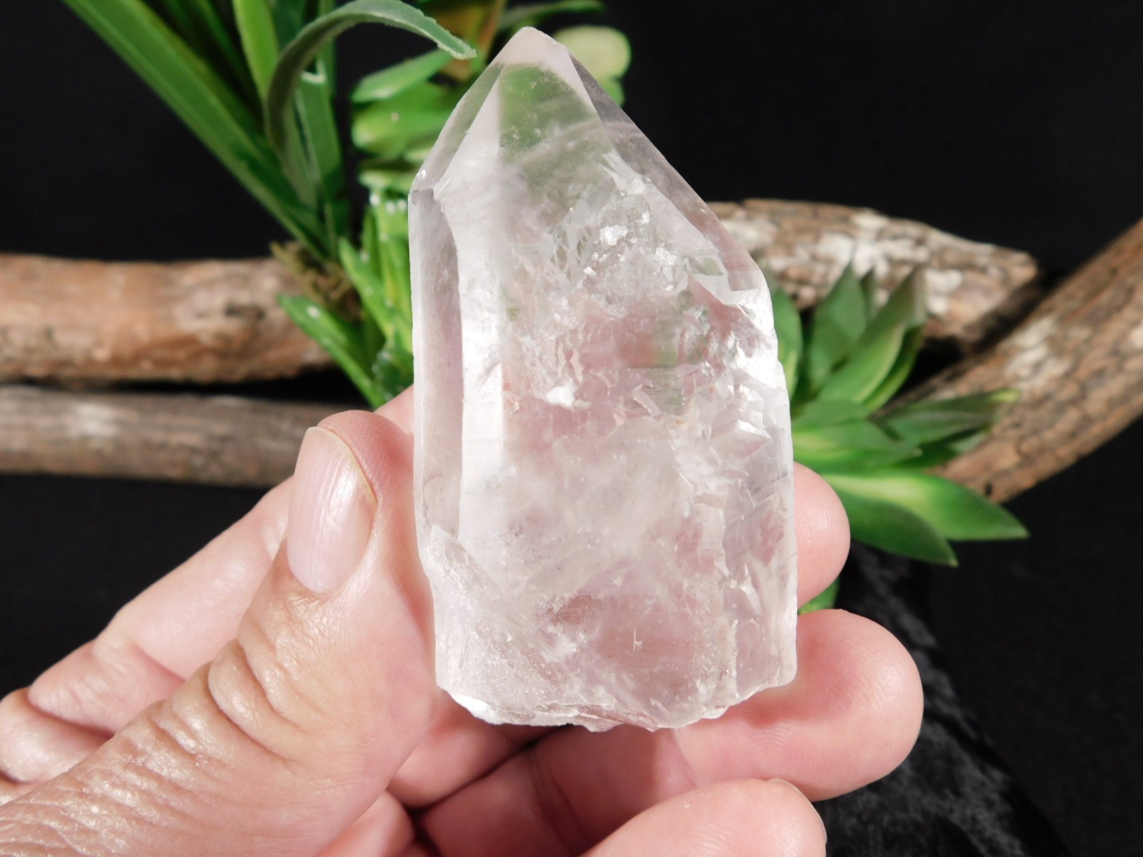 Translucent QUARTZ Crystal 100% Natural Brazil 98.9gr
