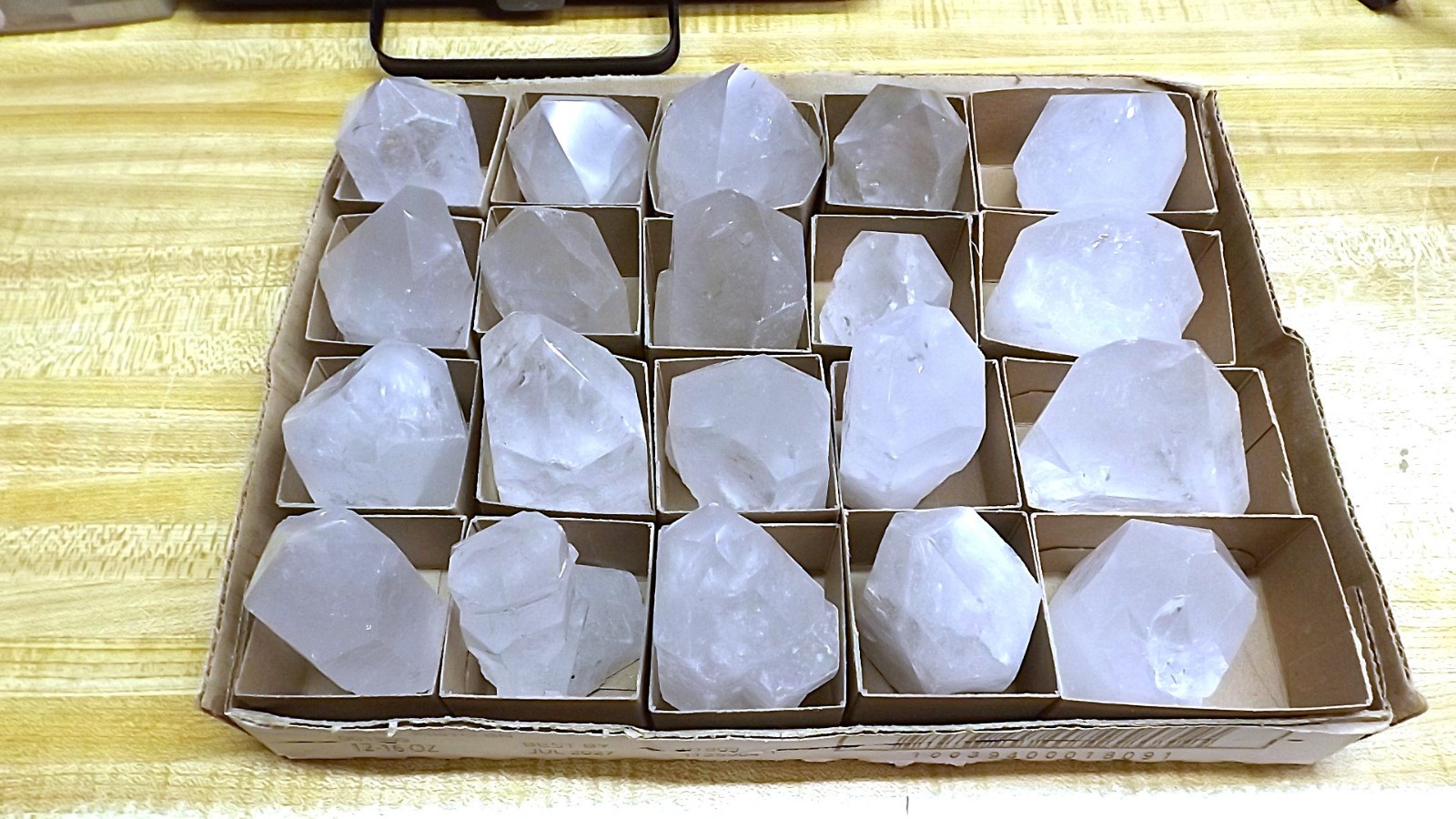 10 POUND LOT – 20 WHOLE CUT BOTTOM STANDING QUARTZ CRYSTALS