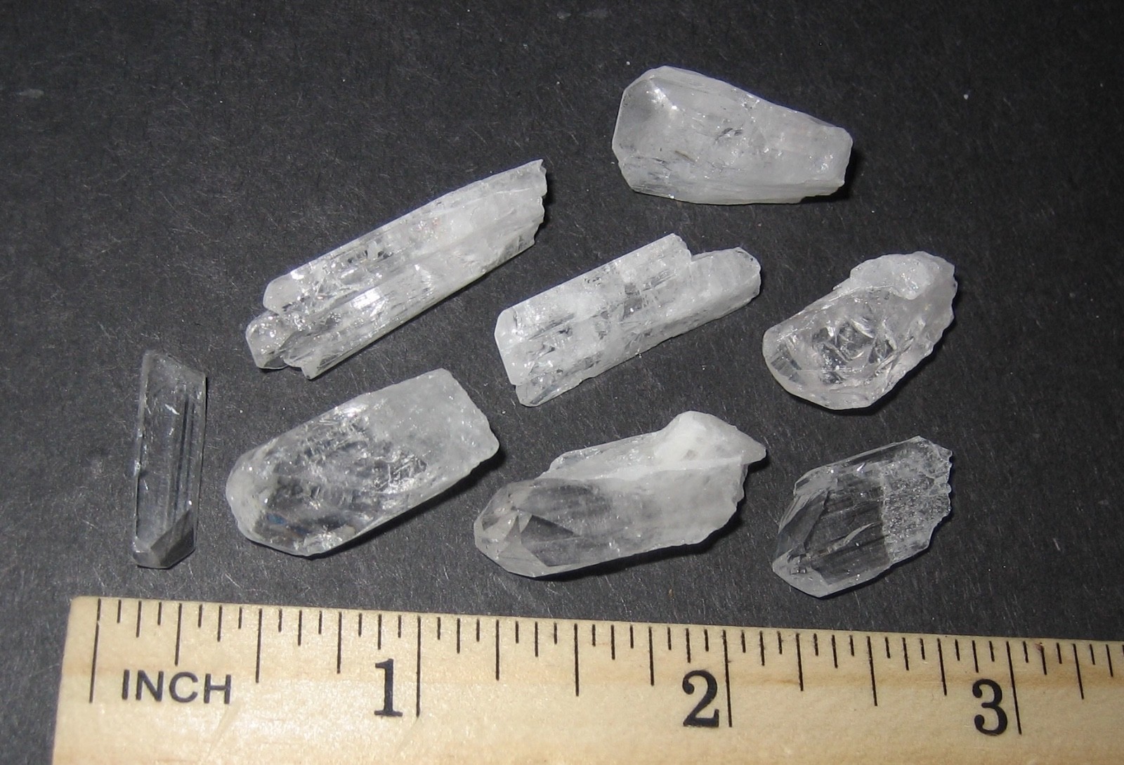 8 RARE SMALL NATURAL A+ 0.6″- 1.1″ DANBURITE CRYSTAL POINTS MEXICO 19.9grams *5