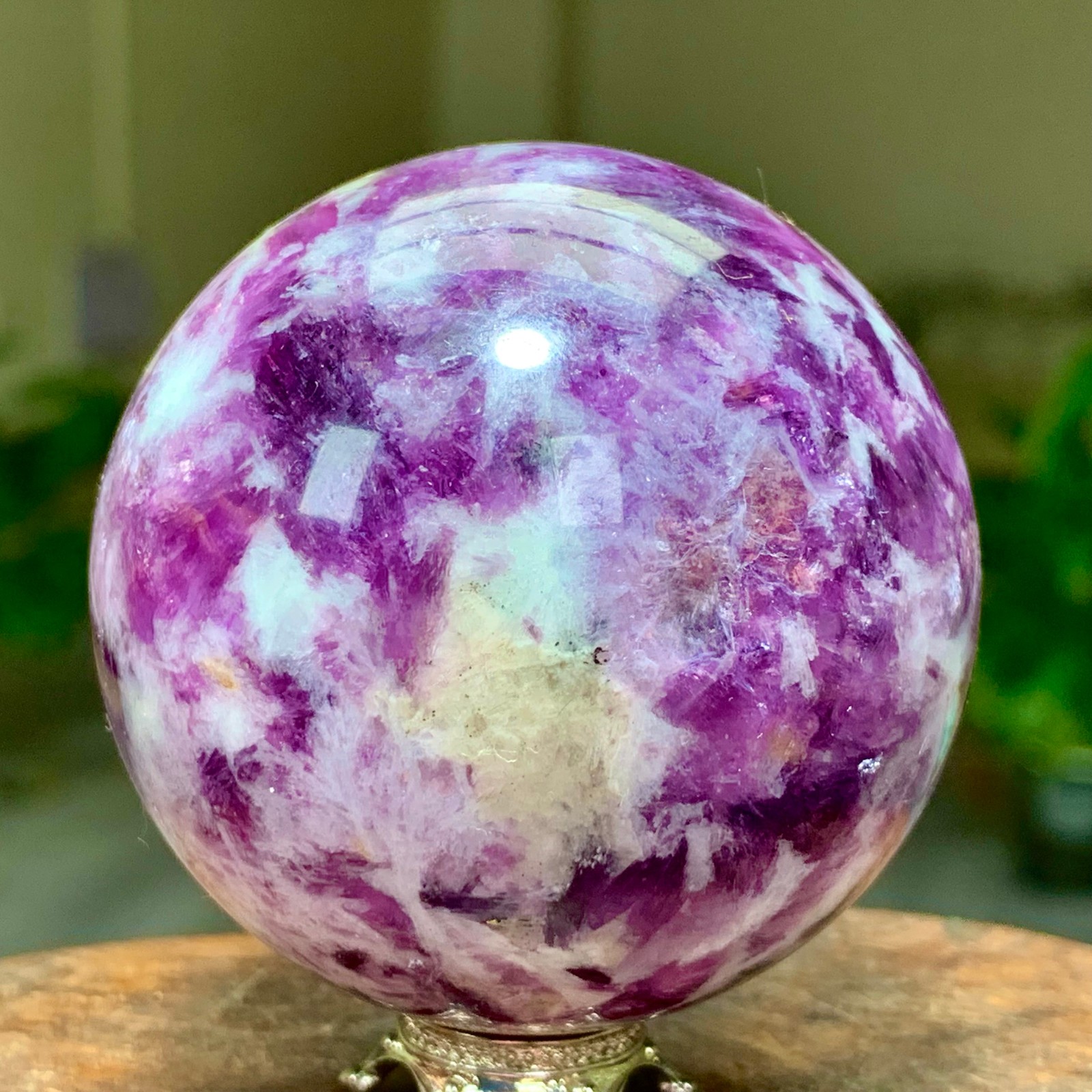 239G Natural Beautiful Purple Lithium Mica Crystal Spherical Mineral Sample