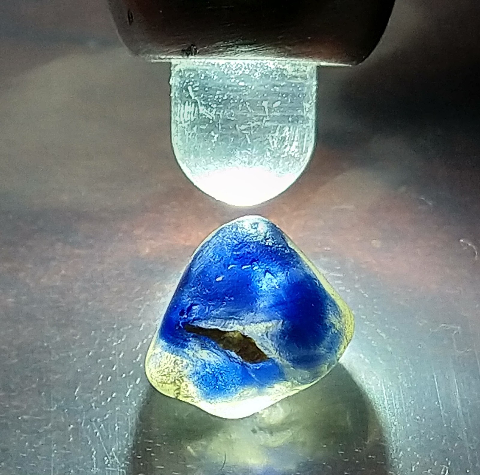 Natural Bi-Colour Sapphire 2.50ct Rough Stone Sri-Lanka.