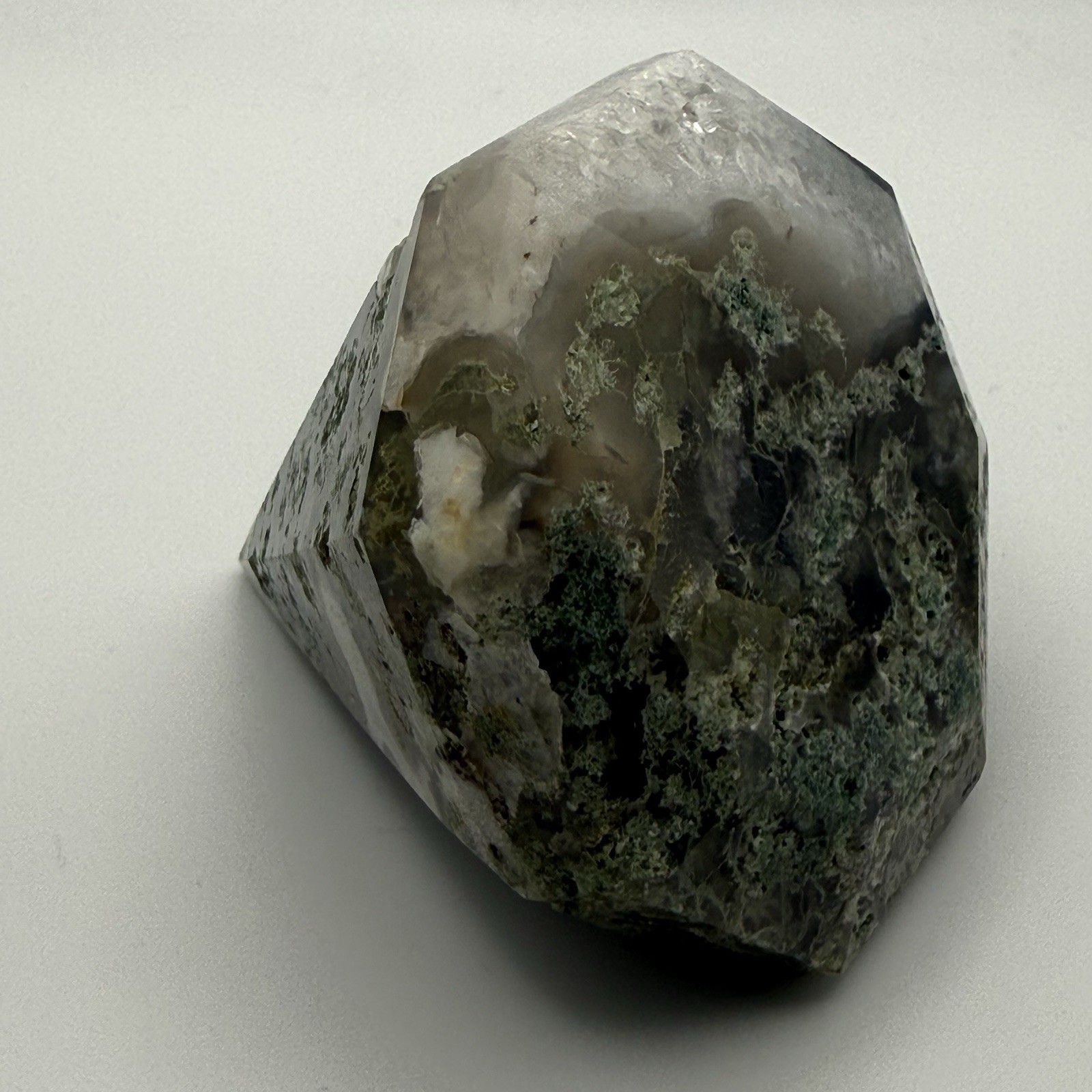 Multi-colored Green and Quartz Polished Moss Agate Diamond Carving