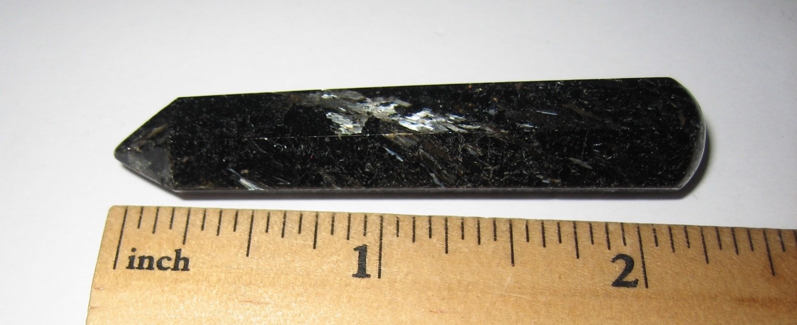 60mm RARE! POLISHED NATURAL AUTHENTIC NUUMMITE STONE WAND GREENLAND 16.7grams *1